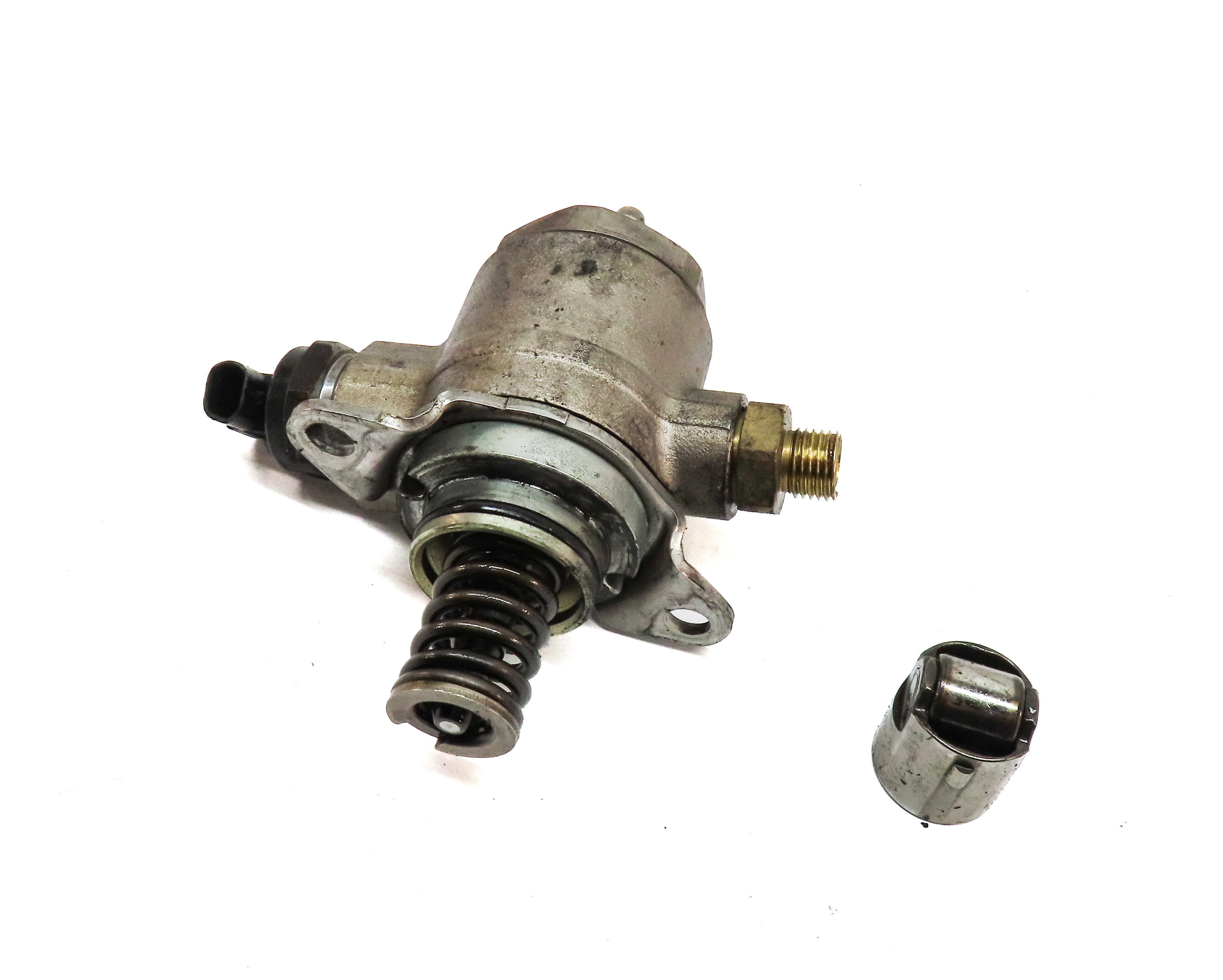 2009-2012 AUDI A4 A5 Q5 (B8 8K 8R 8T) 2.0T TURBO ENGINE HIGH PRESSURE FUEL PUMP — exact item pictured